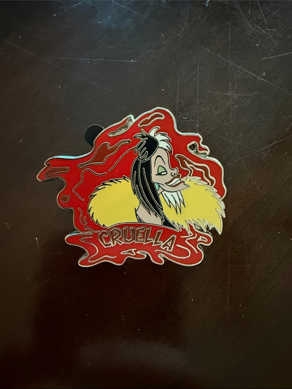 Cruella de Vil disney Pin - 101 dalmations